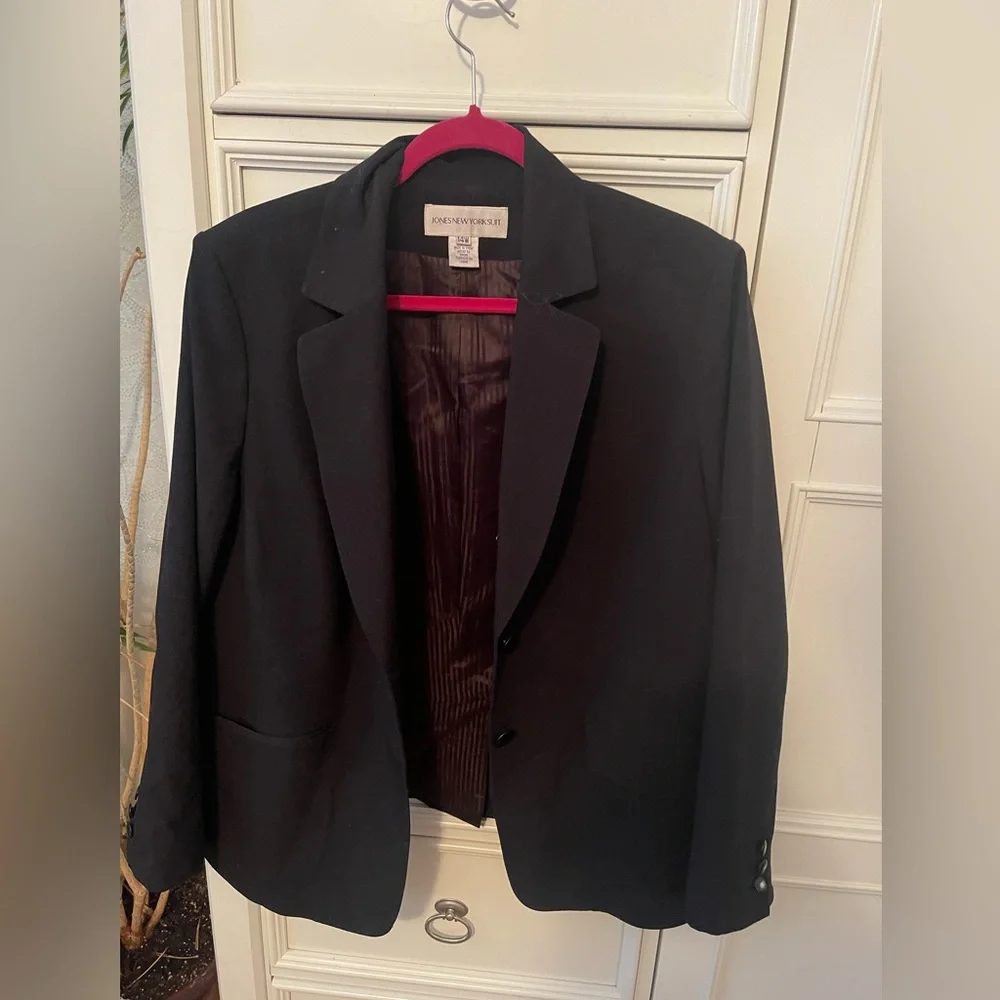 Blazer - Picture 1 of 4